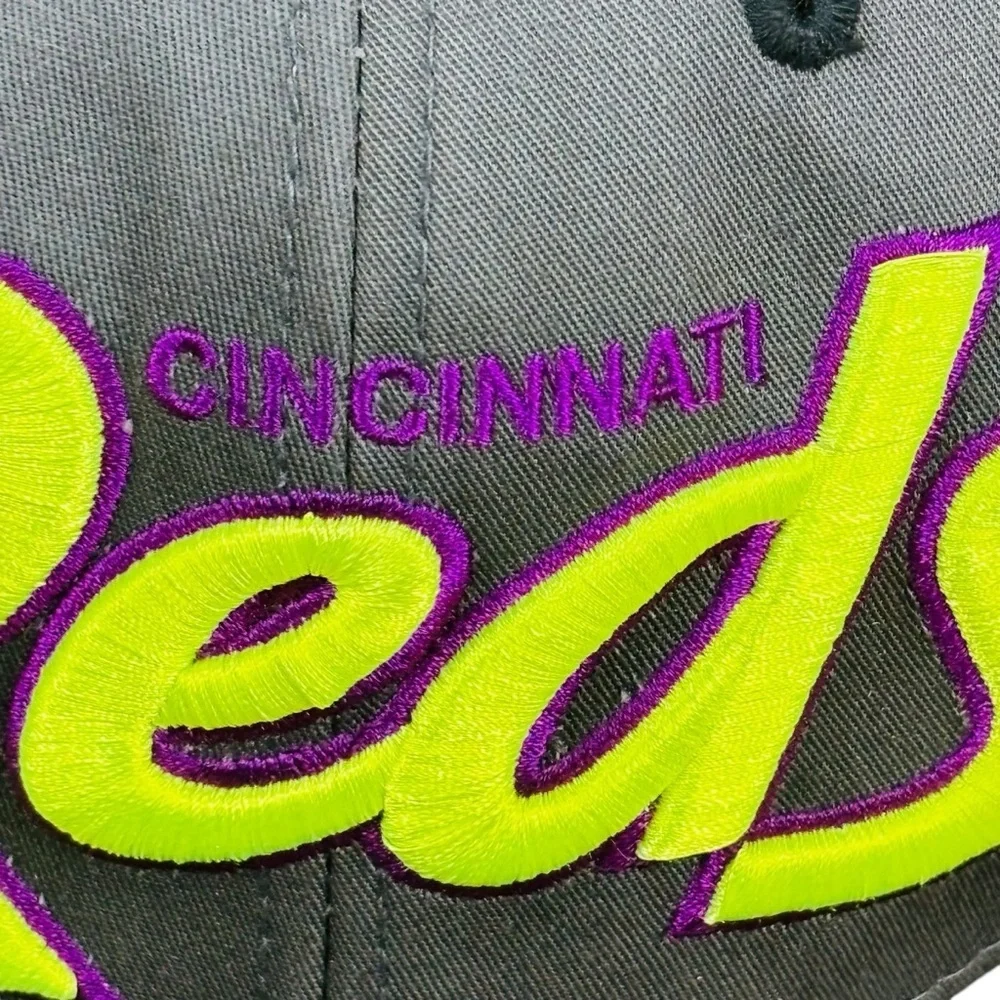 EUC 47 Brand Cincinnati Reds Snapback Hat – OSFM (Genuine MLB Merchandise)